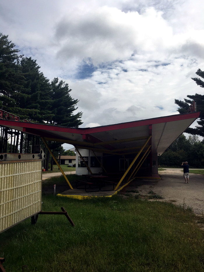 Miss Mollys Drive-In - 2016 Photo